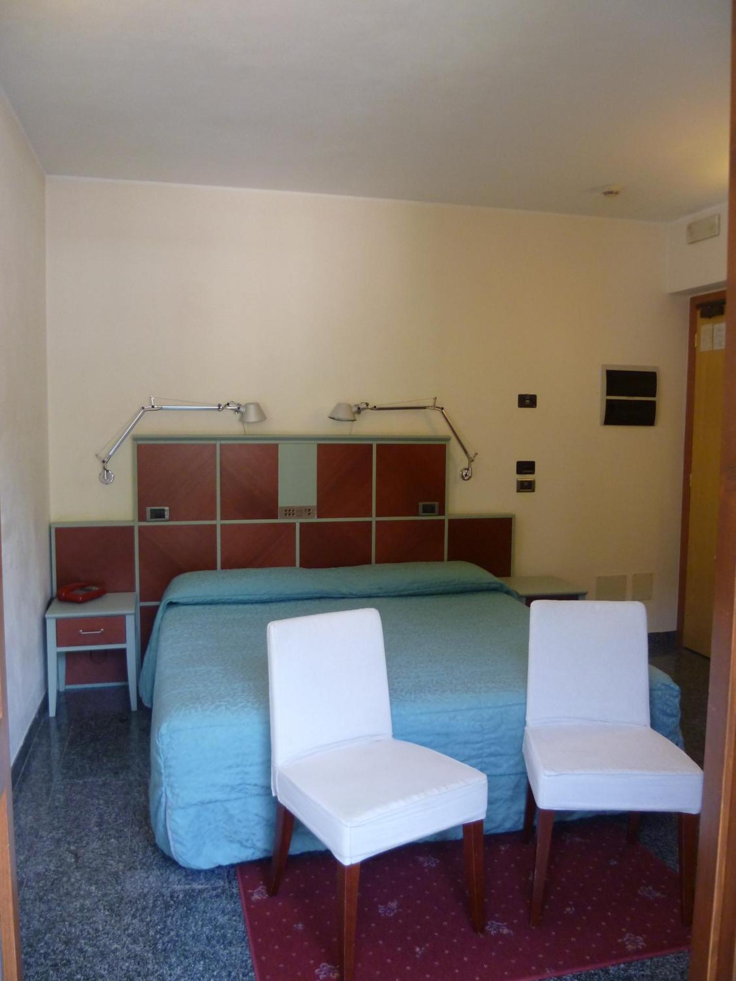 Hotel Derby Априка Екстер'єр фото