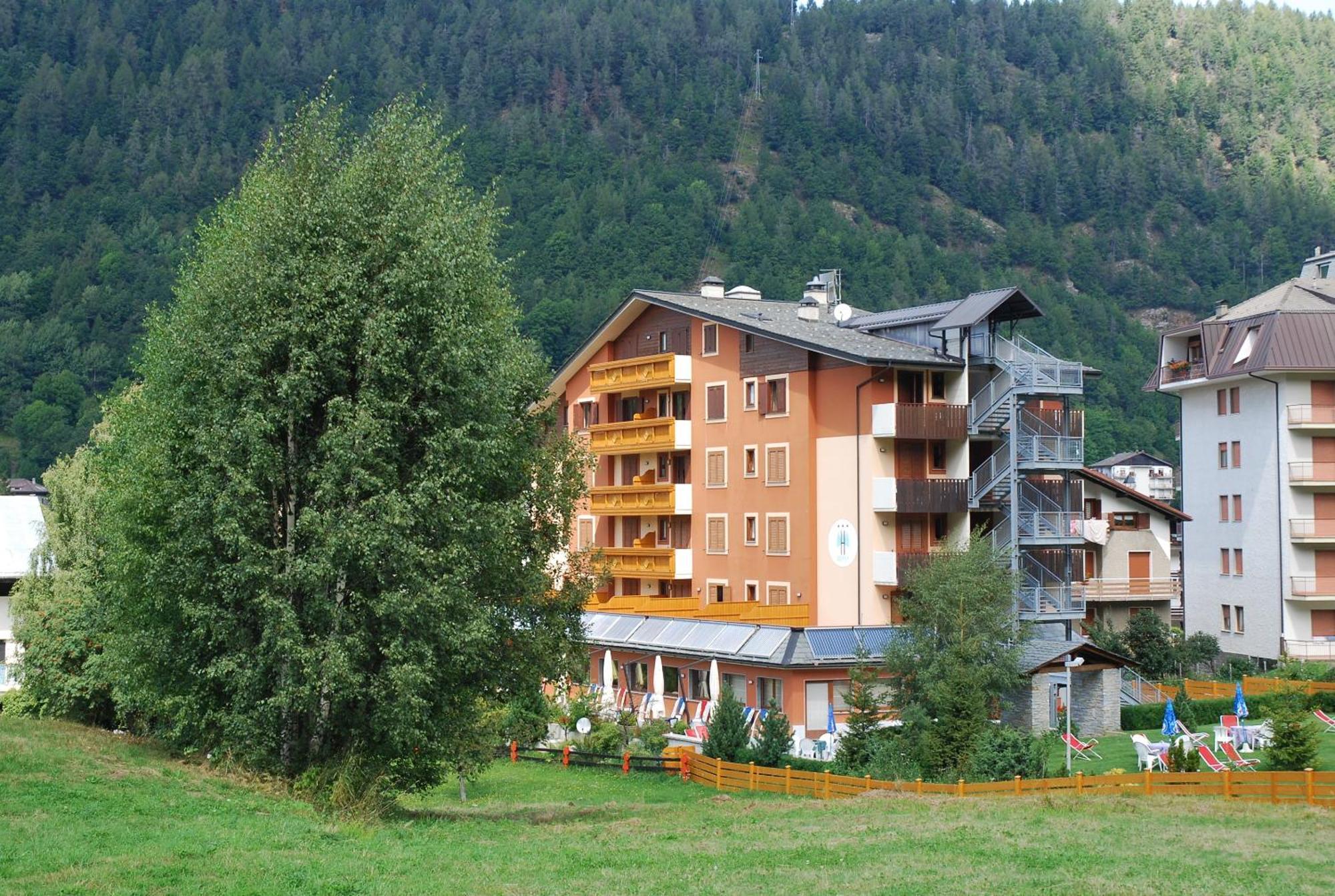 Hotel Derby Априка Екстер'єр фото
